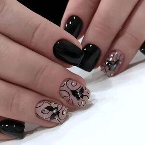 🐢2/$15 Black with Butterfly Press On Nails